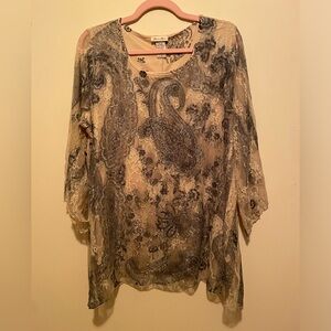 Brittany Black Sheer Lacey Cream and Black A-Line Lined Top.  Size 2X.